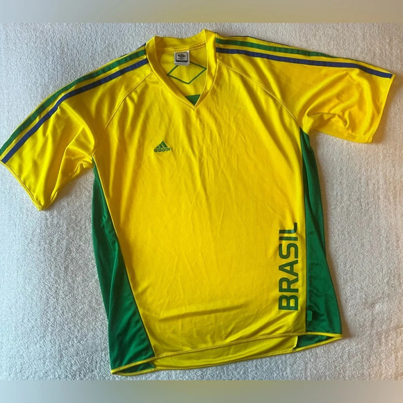 Brazil football/ soccer jersey. FIFA official World Cup 2006. Men’s medium - Picture 1 of 11